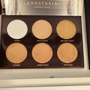 Anastasia Beverly Hills Highlighter Palette - Snow, White Sand, Golden Dawn